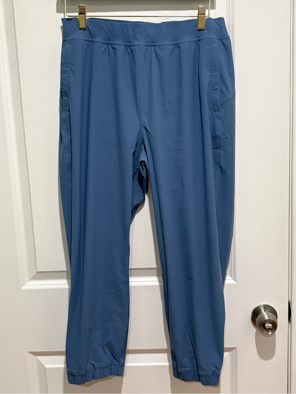 Lululemon Adapted State High-Rise Jogger *Short
Washed Denim - Picture 5 of 10